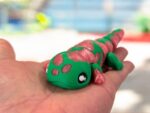 Flexi Salamander - Green with Pink Sparkle